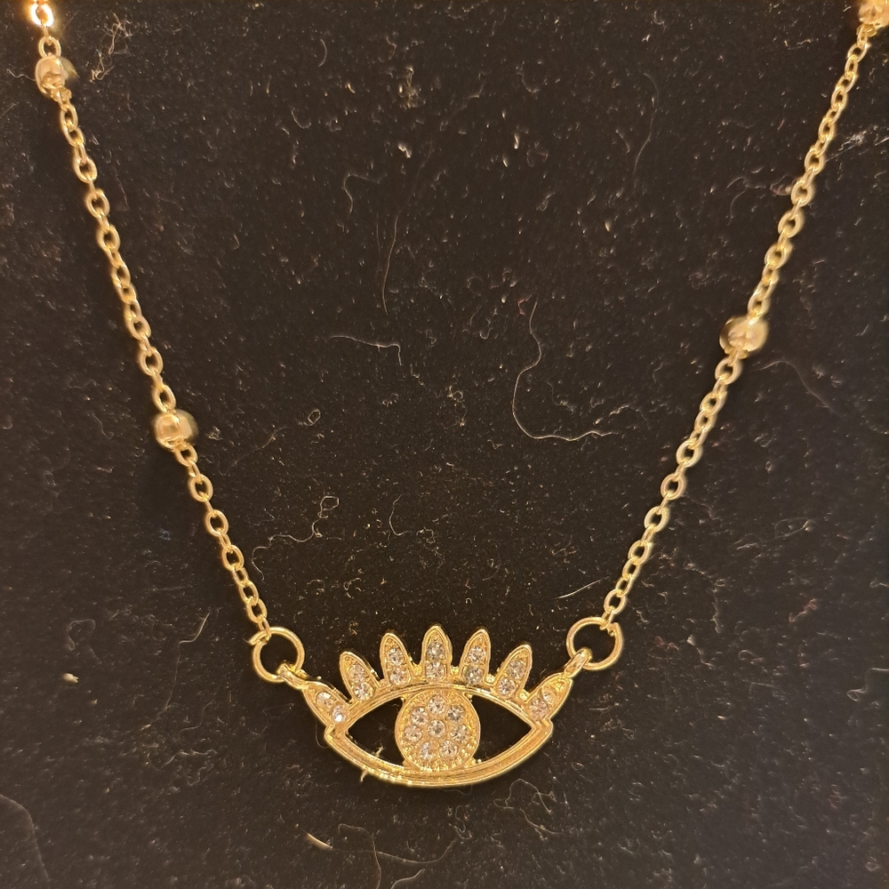 Beautiful Third Eye costume jewelry necklace